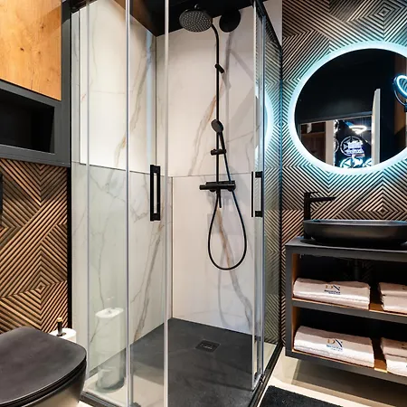 Dream View Stone Hill Z Jacuzzi 公寓 斯克拉斯卡波伦巴